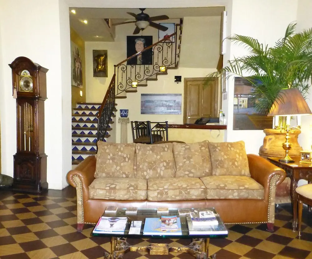 La Perla Hotel Boutique B&B 과달라하라
